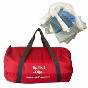 Röd väska för spillkit med text på framsidan. Absorbenterna ligger i hög ovanför väskan.